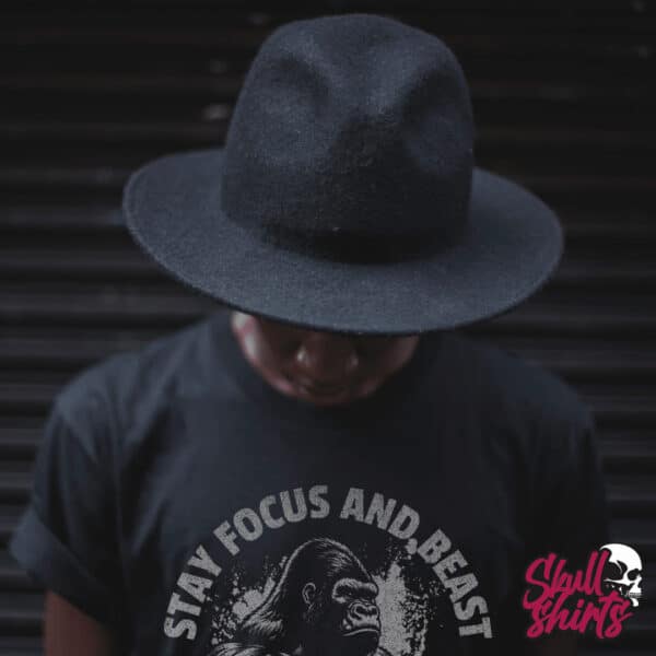 CONSIGUE LA TUYA YA (10) Playera Oversize "FOCUS AND BEAST"